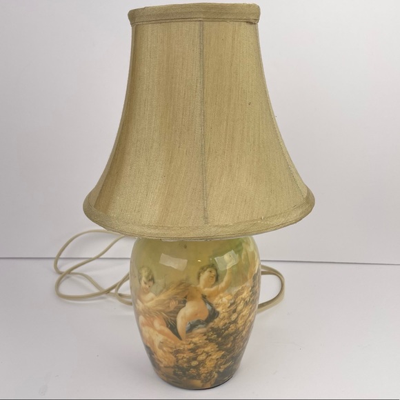 Renaissance Angel Design Vintage Lamp - Picture 2 of 6